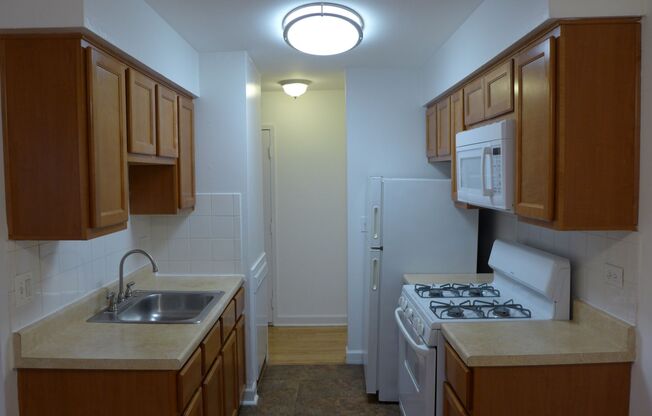 1 bed, 1 bath, 635 sqft, $1,595, Unit 503