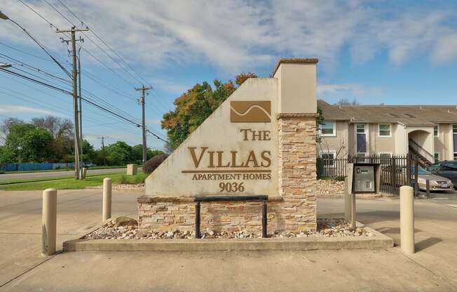 Monument sign at The Villas at Quail Creek  Apartments in Austin Texas June 2021