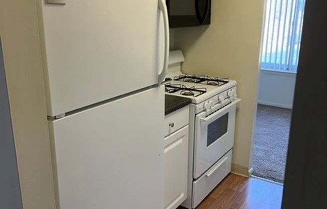 1 bed, 1 bath, 740 sqft, $1,600, Unit 00 - K- 7
