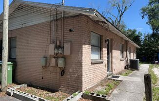 1726 E. Idell Street. apt A-B