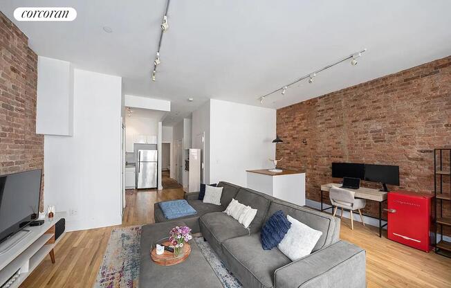 801 6 AVE