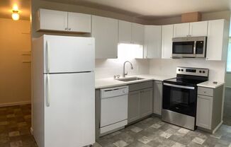 2 beds, 1 bath, 832 sqft, $1,750, Unit 1054