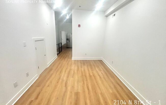 2104 N 8 ST