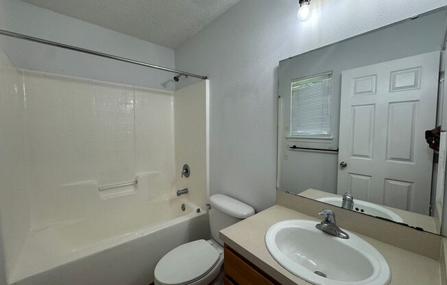 3 beds, 2 baths, $1,690