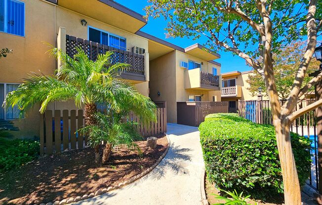 Woodlawn Manor - Please call or text Norma at (619) 253-0910