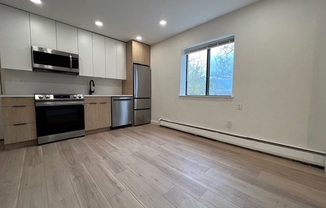 1 bed, 1 bath, 650 sqft, $2,500, Unit 9