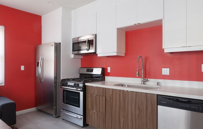 5 beds, 4 baths, 1,355 sqft, $1,000, Unit Unit 2716.1 - By the Bed - Bed 1