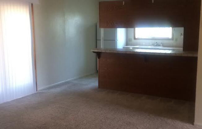 3 beds, 2 baths, $1,200