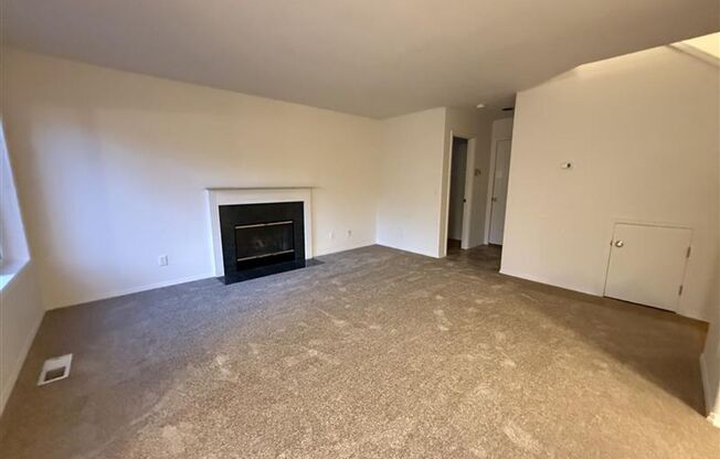 4145 NW 127th Avenue ~ Exceptionally Refreshed Bethany Home!