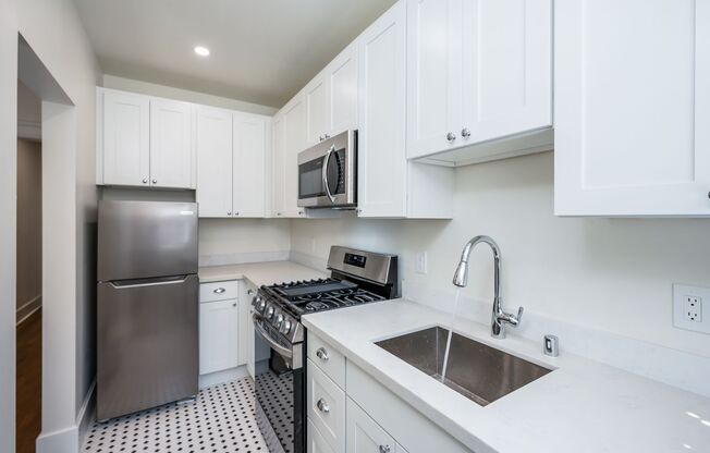 1 bed, 1 bath, 796 sqft, $1,795, Unit 101