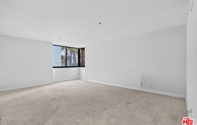 3 beds, 4 baths, 2,426 sqft, $6,995, Unit 309