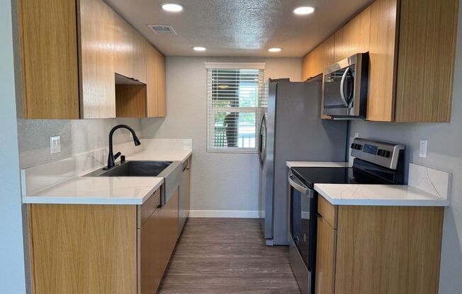 2 beds, 1 bath, 875 sqft, $2,595, Unit 226