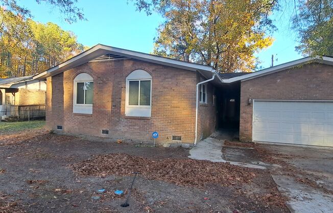 4 beds, 2 baths, $1,595