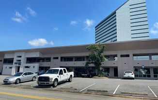 2 beds, 1 bath, 670 sqft, $1,100, Unit 219