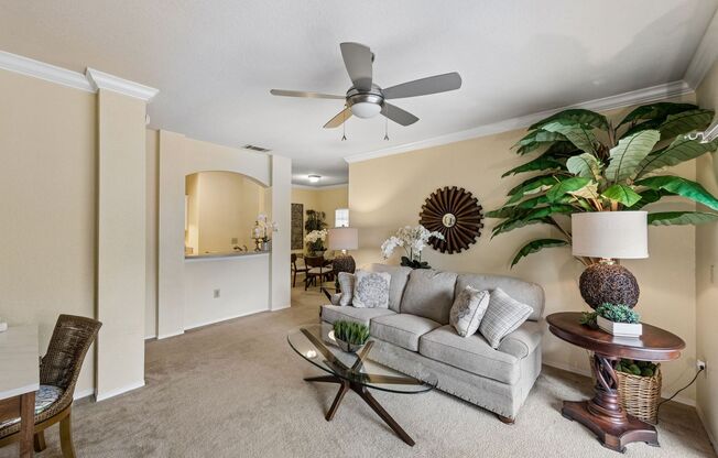 1/1 2nd floor condo, in gated community with all the amenities