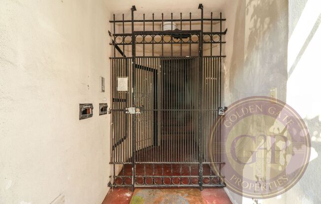 Collingwood Street - 450-452