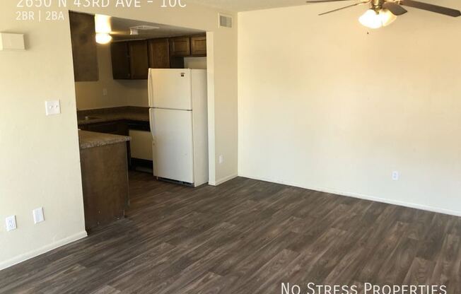 2650 N 43 AVE