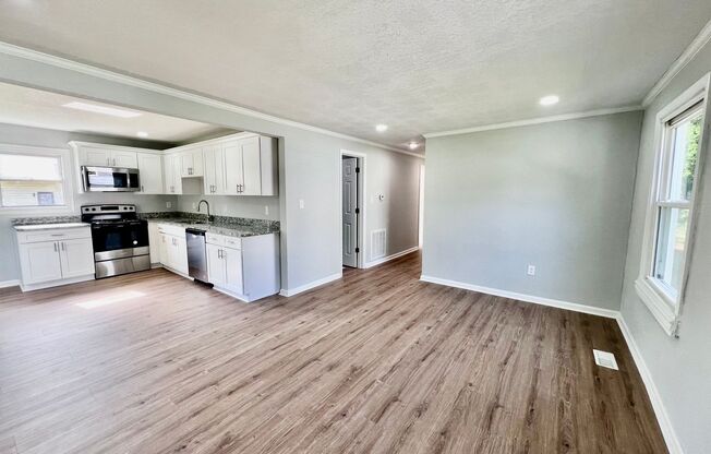 MOVE IN INCENTIVE: $500 FIRST FULL MONTHS RENT