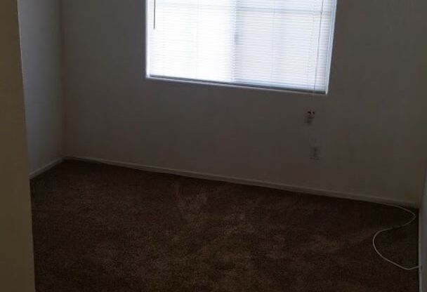 Spacious 4BD/3BA Home with Mountain Views in Las Vegas!