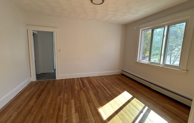 2 beds, 1 bath, 1,150 sqft, $3,400, Unit 2