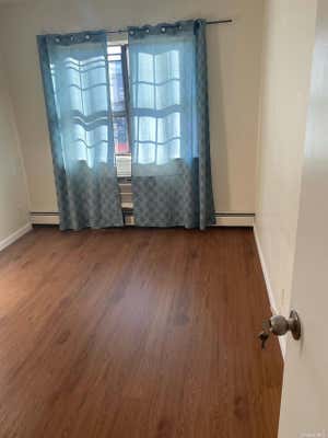 3 beds, 2 baths, $2,650, Unit 2FL