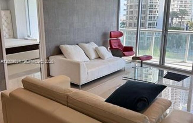 2 beds, 2 baths, 1,325 sqft, $5,000, Unit 465 Brickell Ave # 619