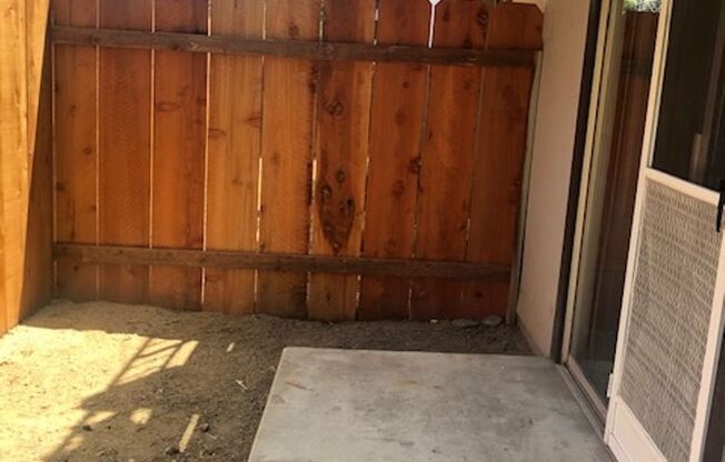 2 beds, 1 bath, 825 sqft, $1,300, Unit 124