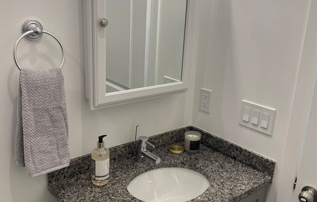 Studio, 1 bath, $1,775, Unit 407