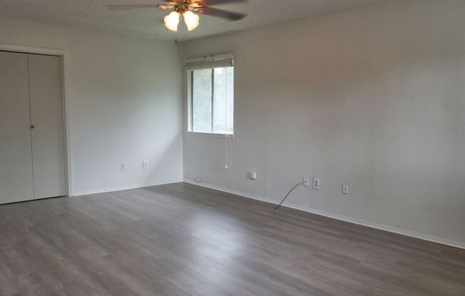 3 beds, 1 bath, 1,196 sqft, $1,499