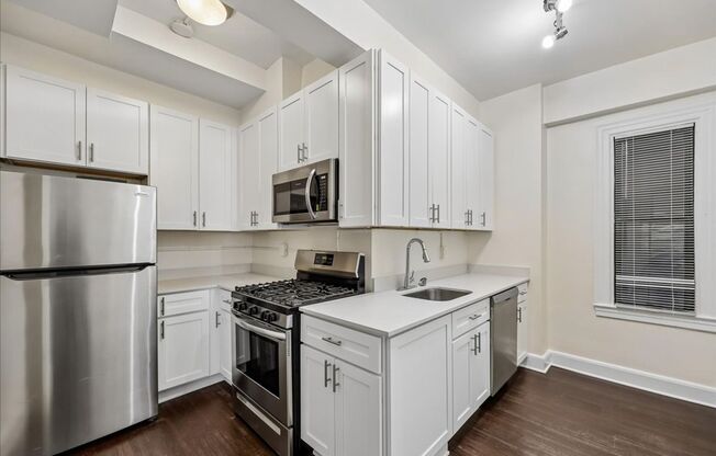 2 beds, 1 bath, $2,833, Unit 1616 16th Street NW Unit 407