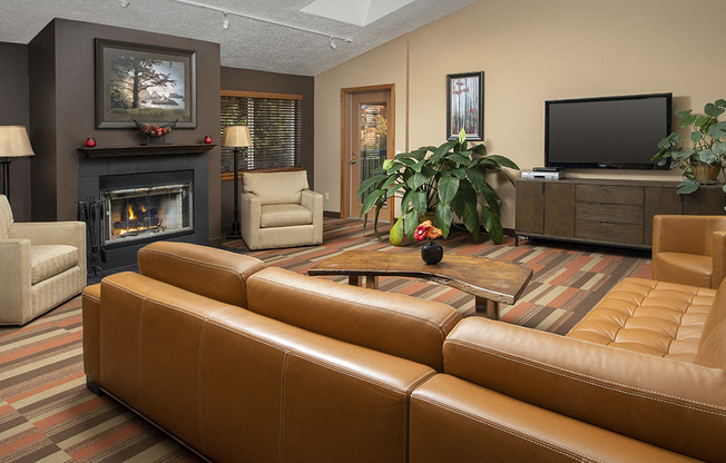 Creekside Apartments - Clubhouse Seating Area