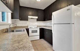 Spacious 3 Bedroom with Private Fenced Yard – Water Included!