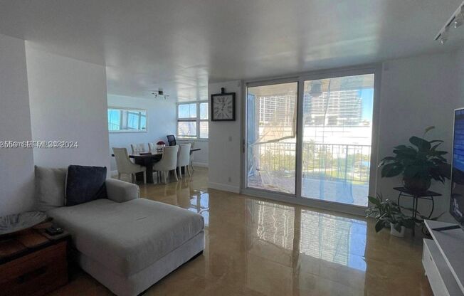 Beautiful 2-Bedroom, 2-Bathroom Apartment with Direct Ocean Views.