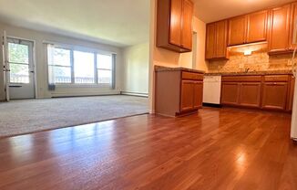 3 beds, 1.5 baths, 984 sqft, $1,535, Unit 109L-7