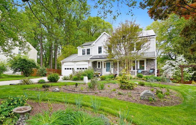 The Most Amazing Home & Yard with Solar Panels!