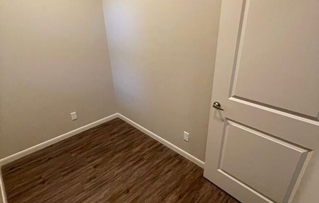 1 bed, 1 bath, $1,050, Unit 307