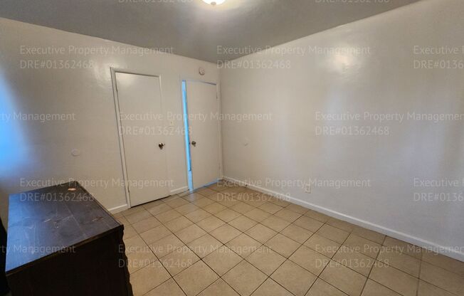 3 beds, 1 bath, $1,250