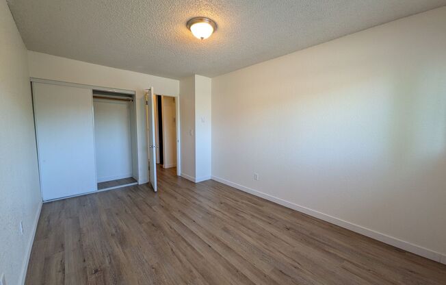 1 bed, 1 bath, 700 sqft, $1,125, Unit #30