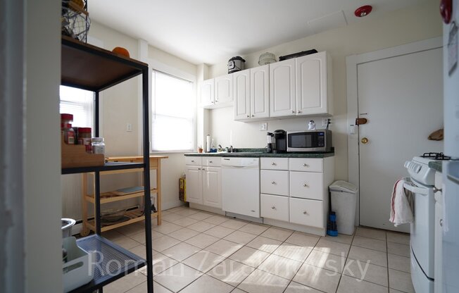 5 ASHFORD CT
