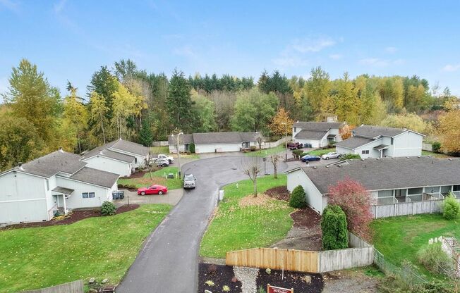 10404 10419 MCKINLEY AVE E
