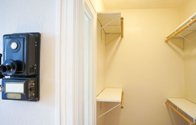 Lease this Vintage Studio Blocks from Providence Park & NW 21st Ave!