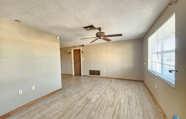 2 Bed 1 Bath HOUSE with 1 Car GARAGE and Large Lanai! - Available for Rent in Holiday, FL