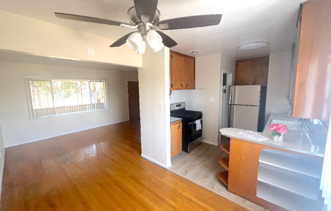 516 W F ST