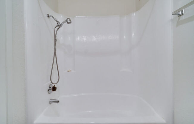 Oval Tub With Combo Shower at Highlander Park Apts, Riverside, 92507