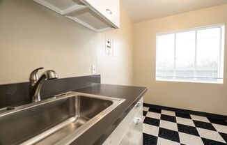 1 bed, 1 bath, 550 sqft, $1,400, Unit 105