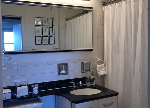 1 bed, 1 bath, 605 sqft, $3,600, Unit 15K