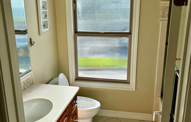 #110: WHITE HOUSE - UNOFFICIAL (JEFF GINSBURG ROOMMATES)