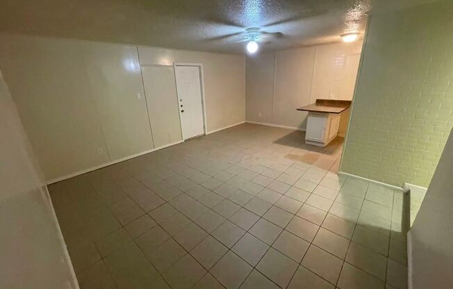 3 beds, 1.5 baths, $1,895