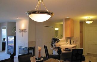 2 beds, 2 baths, 1,300 sqft, $2,270, Unit 02 2215 C