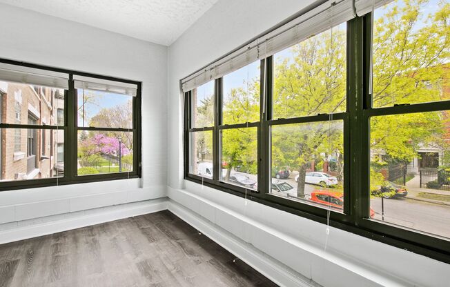 2 beds, 1 bath, 750 sqft, $2,450, Unit 205